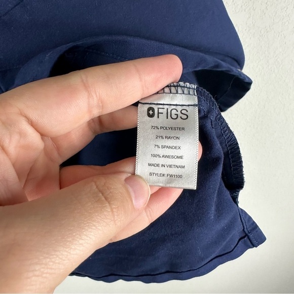 Figs Navy Blue Casma Three Pocket Scrub Medical Top Size Small - Picture 6 of 7